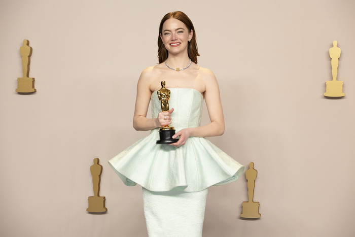 Photos: Inside the Oscars With Emma Stone, Michelle Yeoh & More Image
