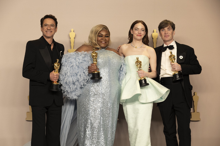 Photos: Inside the Oscars With Emma Stone, Michelle Yeoh & More Image