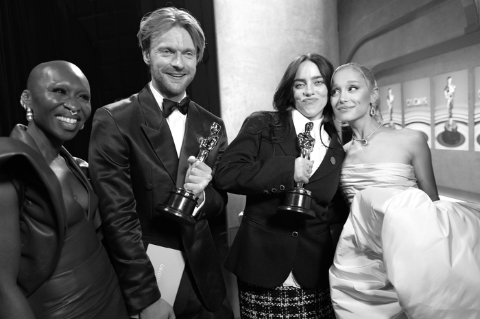 Photos: Inside the Oscars With Emma Stone, Michelle Yeoh & More Image