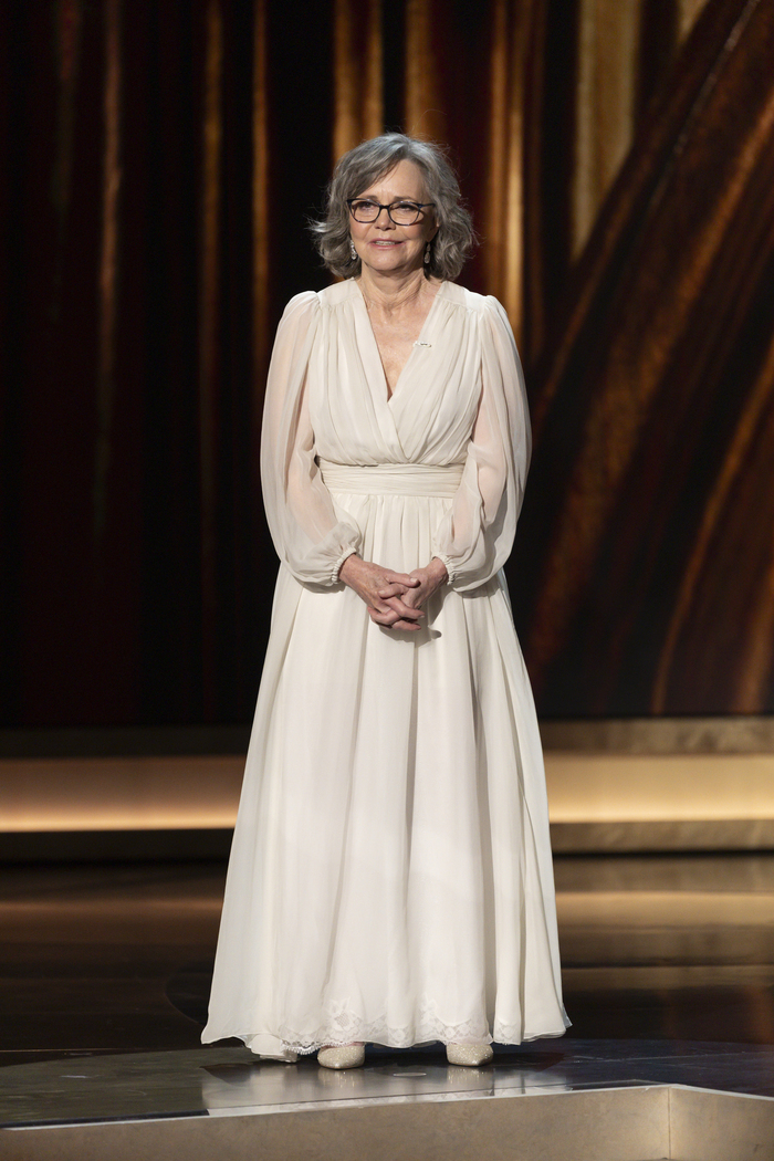 Photos: Inside the Oscars With Emma Stone, Michelle Yeoh & More Image