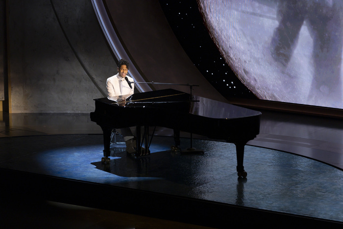 Photos: Inside the Oscars With Emma Stone, Michelle Yeoh & More Image