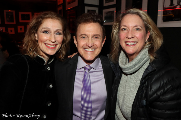 Photos: Jeff Harnar Celebrates Cole Porter at Birdland Image