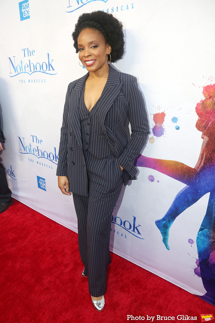 Photos: On the Red Carpet at Opening Night of THE NOTEBOOK Image