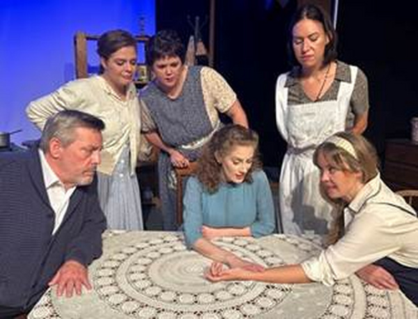 Photos: First Look At City Theatre's DANCING AT LUGHNASA Image