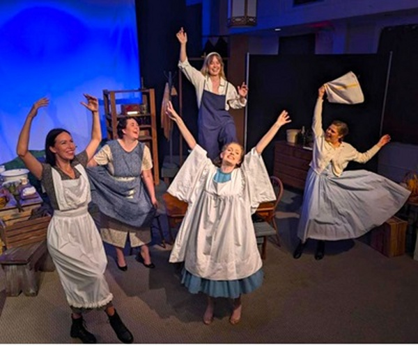 Photos: First Look At City Theatre's DANCING AT LUGHNASA Image