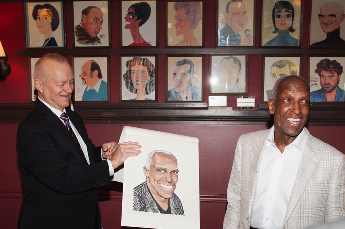 Photos: THE NOTEBOOK's Dorian Harewood Receives Portrait at Sardi's Image