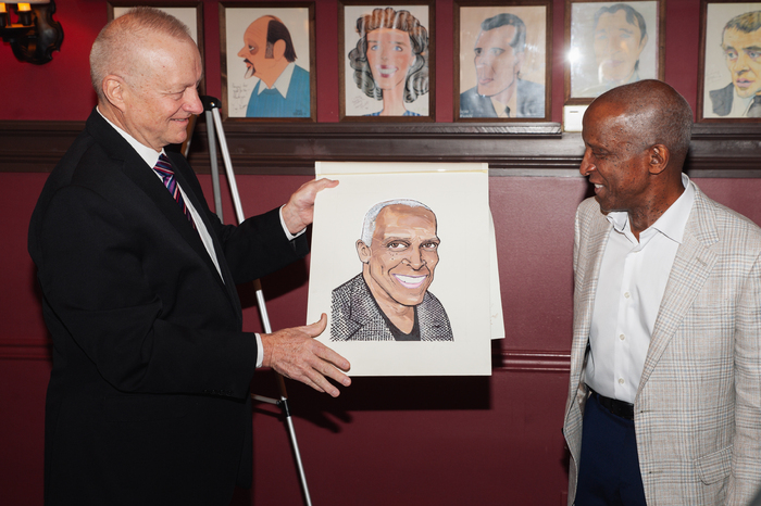 Photos: THE NOTEBOOK's Dorian Harewood Receives Portrait at Sardi's Image