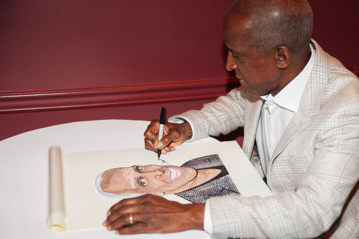 Photos: THE NOTEBOOK's Dorian Harewood Receives Portrait at Sardi's Image