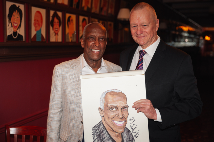 Photos: THE NOTEBOOK's Dorian Harewood Receives Portrait at Sardi's Image