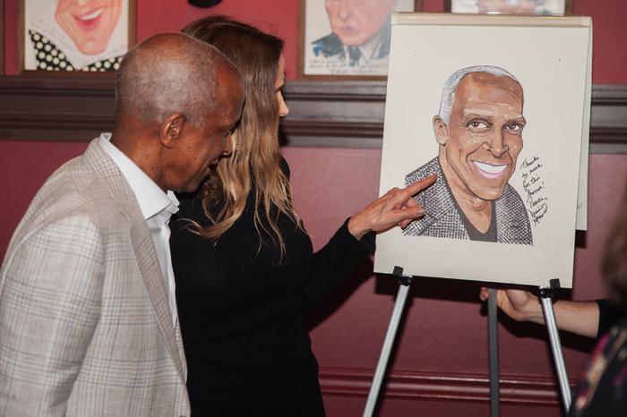 Photos: THE NOTEBOOK's Dorian Harewood Receives Portrait at Sardi's Image