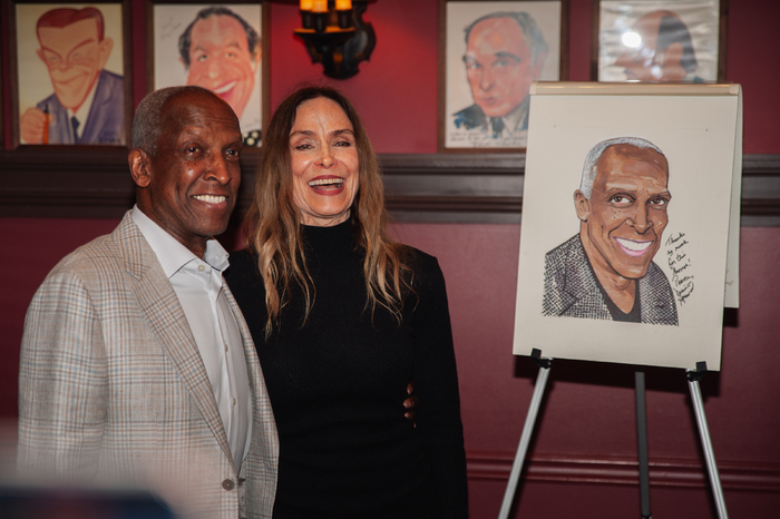 Photos: THE NOTEBOOK's Dorian Harewood Receives Portrait at Sardi's Image