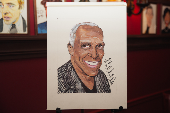 Photos: THE NOTEBOOK's Dorian Harewood Receives Portrait at Sardi's Image