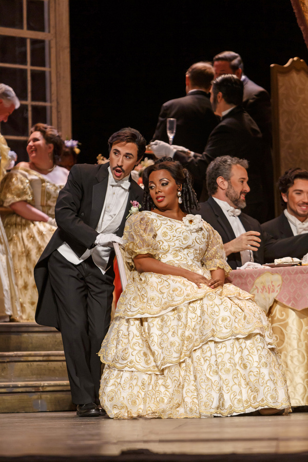 Photos: First Look at Pittsburgh Opera's Production Of LA TRAVIATA Image