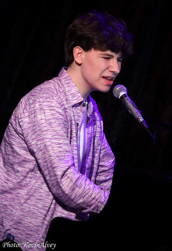 Photos: Go Inside Victoria Shaw's UNDER THE COVERS at Birdland Image