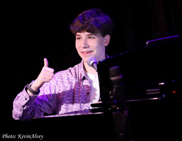 Photos: Go Inside Victoria Shaw's UNDER THE COVERS at Birdland Image