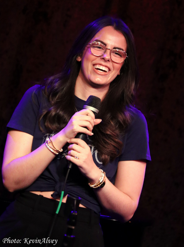 Photos: Go Inside Victoria Shaw's UNDER THE COVERS at Birdland Image