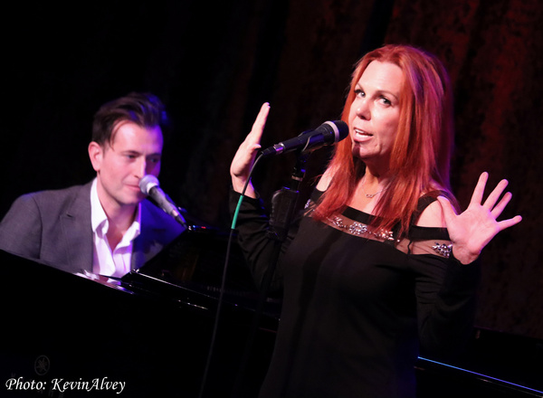 Photos: Go Inside Victoria Shaw's UNDER THE COVERS at Birdland Image