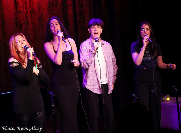 Photos: Go Inside Victoria Shaw's UNDER THE COVERS at Birdland Image