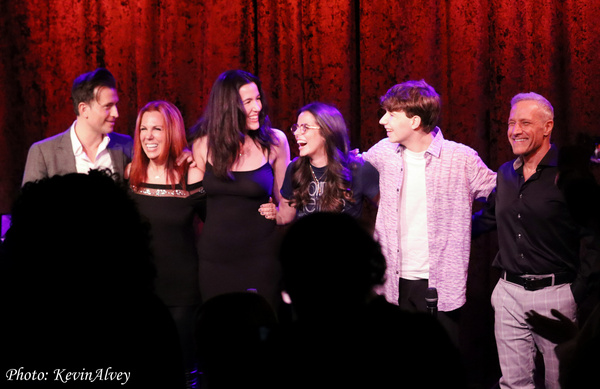 Photos: Go Inside Victoria Shaw's UNDER THE COVERS at Birdland Image