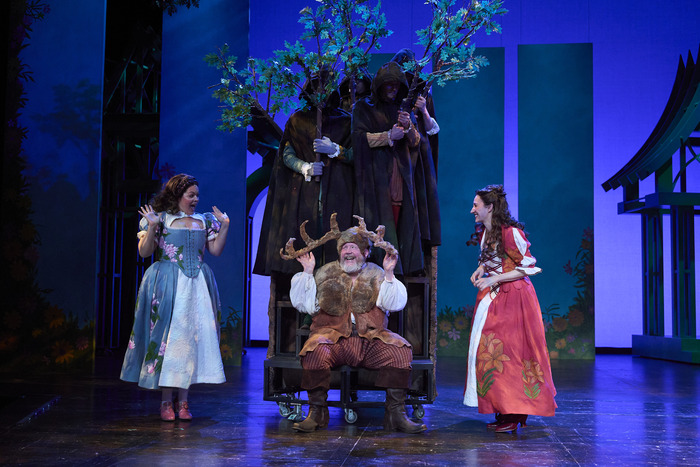 Photos: First Look at Great Lakes Theater's THE MERRY WIVES OF WINDSOR 