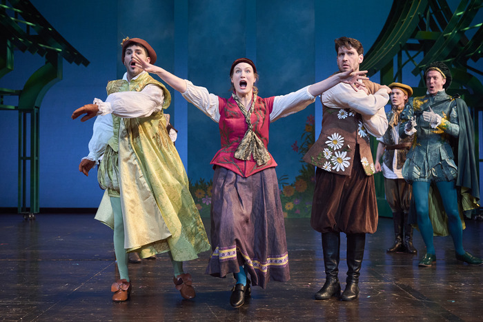 Photos: First Look at Great Lakes Theater's THE MERRY WIVES OF WINDSOR Image