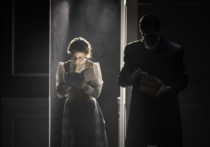 Photos: First Look at THE IMPORTANCE OF BEING EARNEST at Pittsburgh Public Theater Image