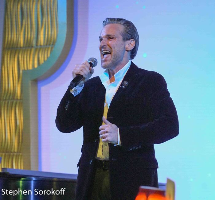 Photos: Hugh Panaro Kicks Off Easter Weekend at The Wick Image