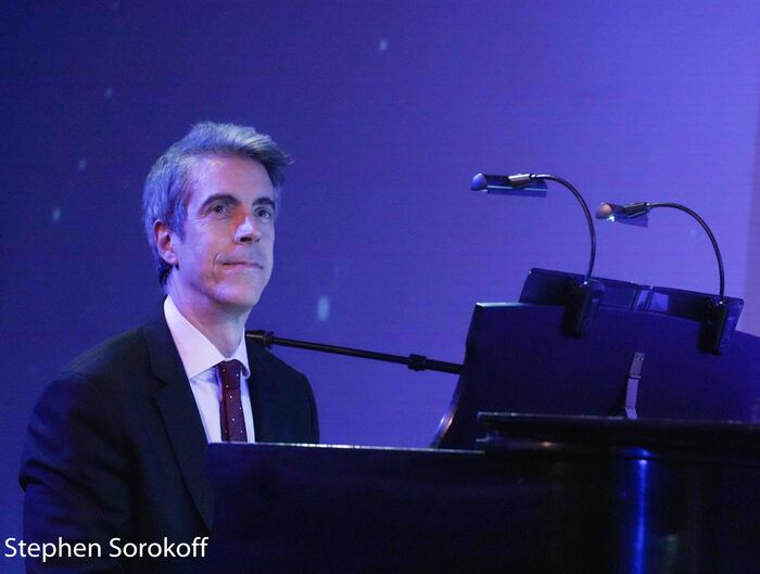 Photos: Hugh Panaro Kicks Off Easter Weekend at The Wick Image