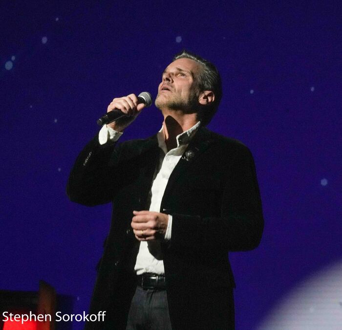 Photos: Hugh Panaro Kicks Off Easter Weekend at The Wick Image