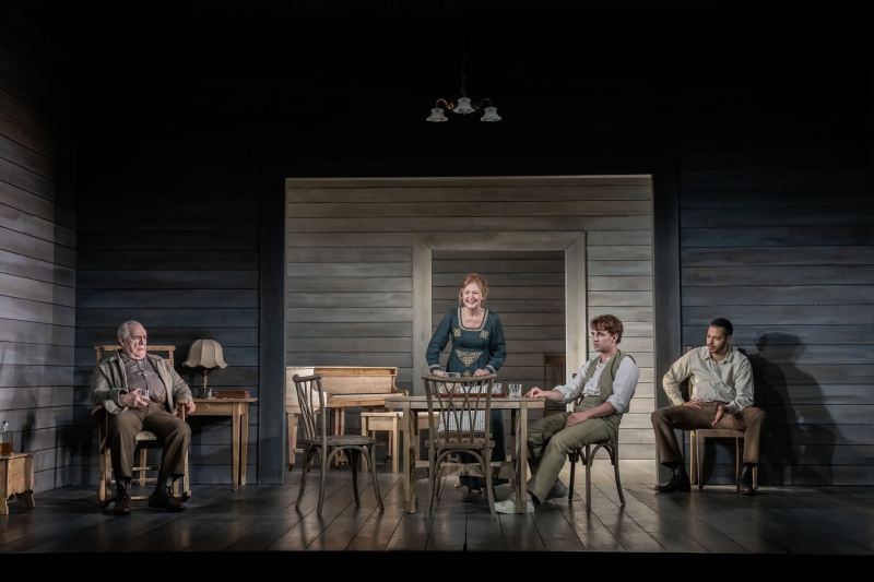 Review: LONG DAY'S JOURNEY INTO NIGHT, Wyndham's Theatre Image