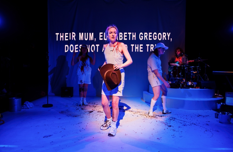 Review: GUNTER, Royal Court Theatre 