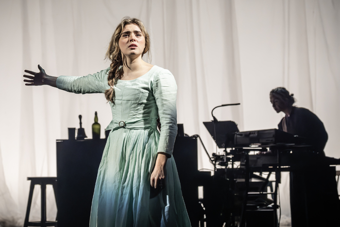 Photos: First Look at LONDON TIDE at the National Theatre Image
