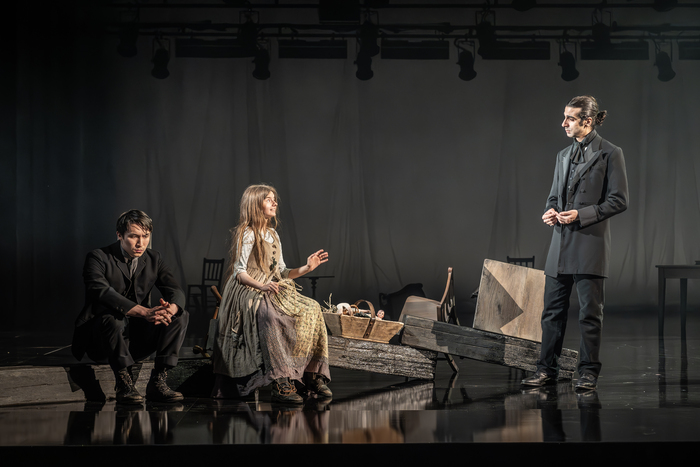 Photos: First Look at LONDON TIDE at the National Theatre Image