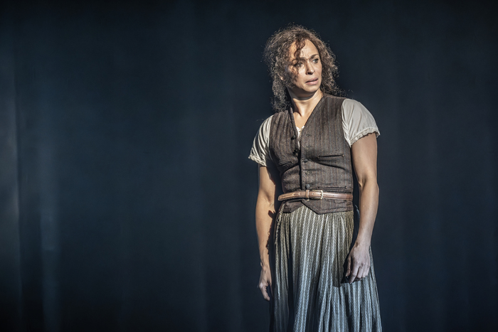 Photos: First Look at LONDON TIDE at the National Theatre Image