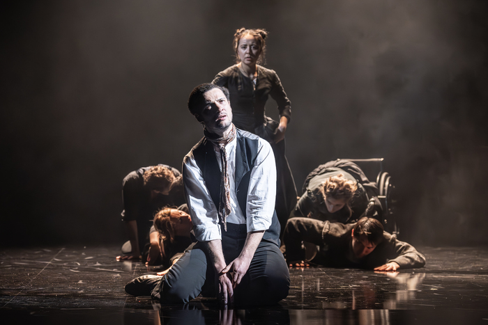Photos: First Look at LONDON TIDE at the National Theatre Image