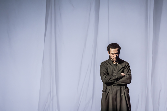 Photos: First Look at LONDON TIDE at the National Theatre Image