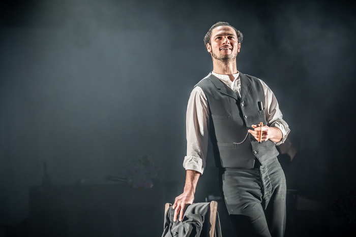 Photos: First Look at LONDON TIDE at the National Theatre Image