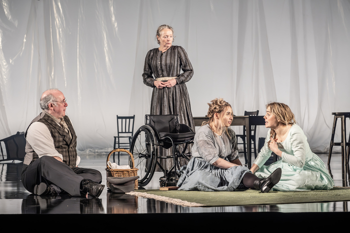 Photos: First Look at LONDON TIDE at the National Theatre Image