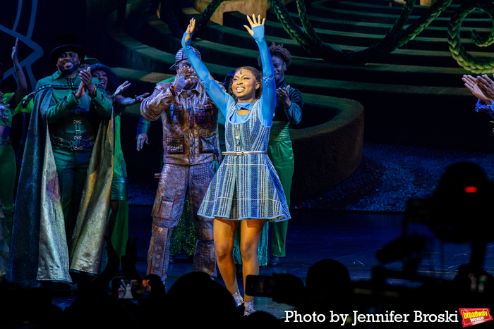 Photos: The Cast of THE WIZ Takes Their Opening Night Bows Image