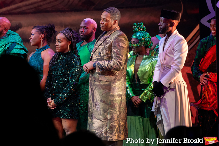 Photos: The Cast of THE WIZ Takes Their Opening Night Bows Image