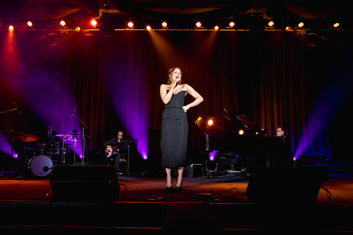 Photos & Video: See Bening, Stokes Mitchell & More at The Entertainment Community Fund Gala Image