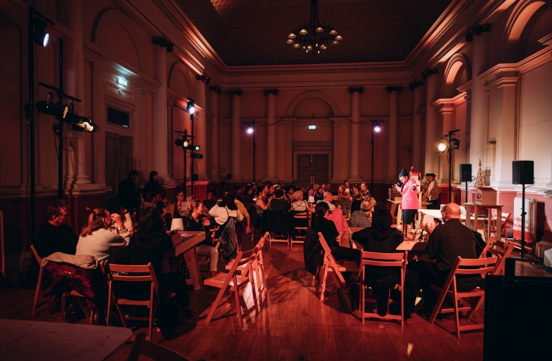Review: 1884, Shoreditch Town Hall Image