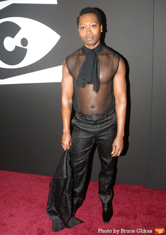Photos: CABARET Cast Serves Double the Red Carpet Looks on Opening Weekend Image