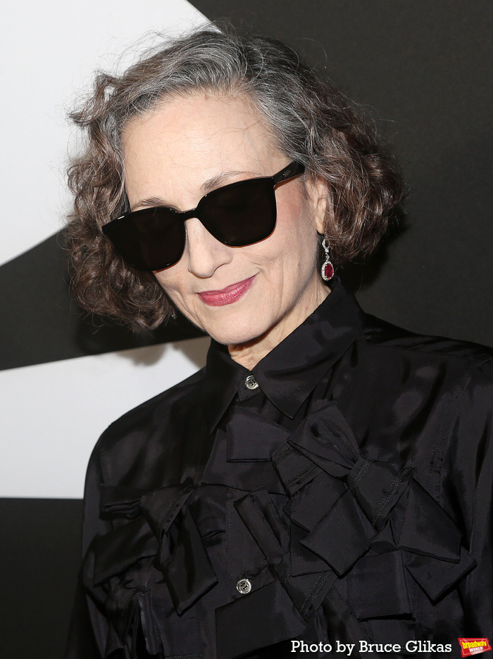 Photos: CABARET Cast Serves Double the Red Carpet Looks on Opening Weekend Image