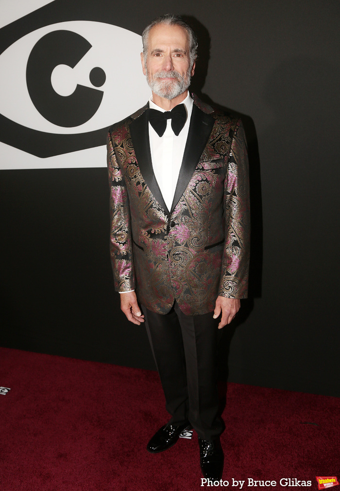 Photos: CABARET Cast Serves Double the Red Carpet Looks on Opening Weekend Image