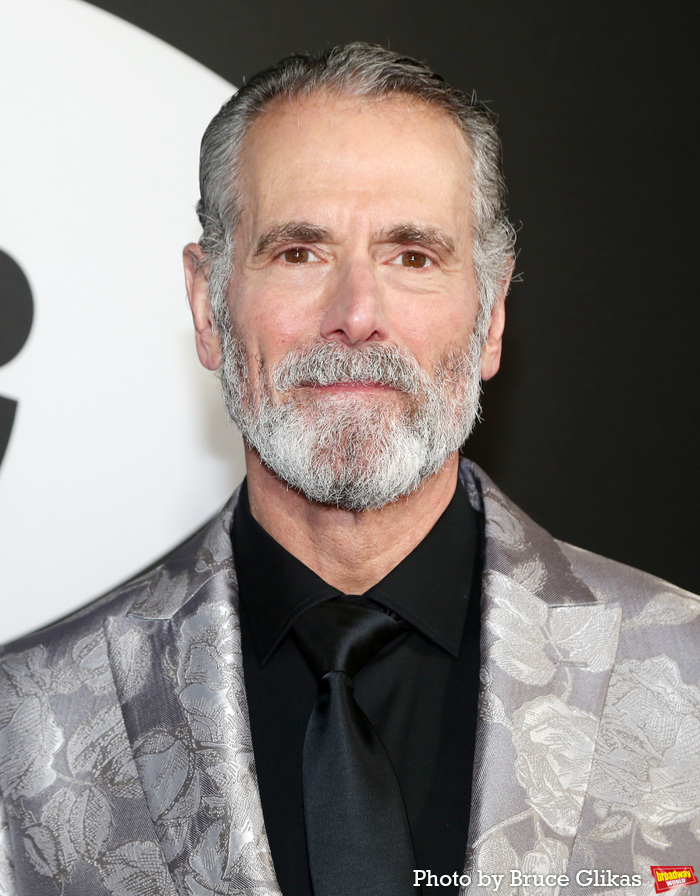 Photos: CABARET Cast Serves Double the Red Carpet Looks on Opening Weekend Image
