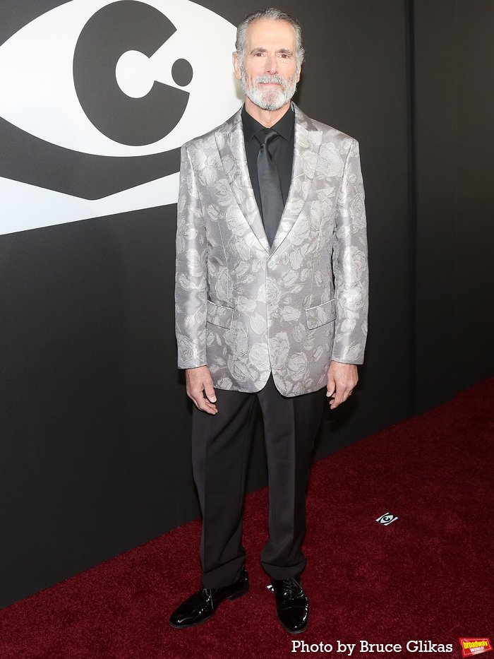 Photos: CABARET Cast Serves Double the Red Carpet Looks on Opening Weekend Image