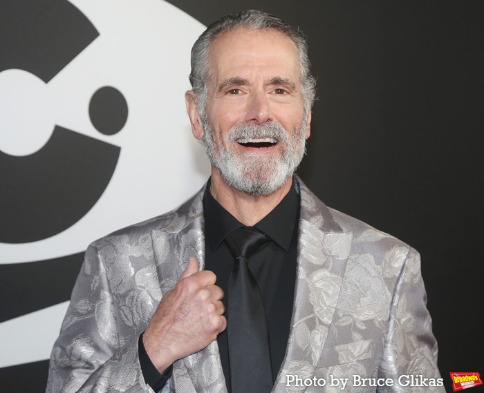 Photos: CABARET Cast Serves Double the Red Carpet Looks on Opening Weekend Image