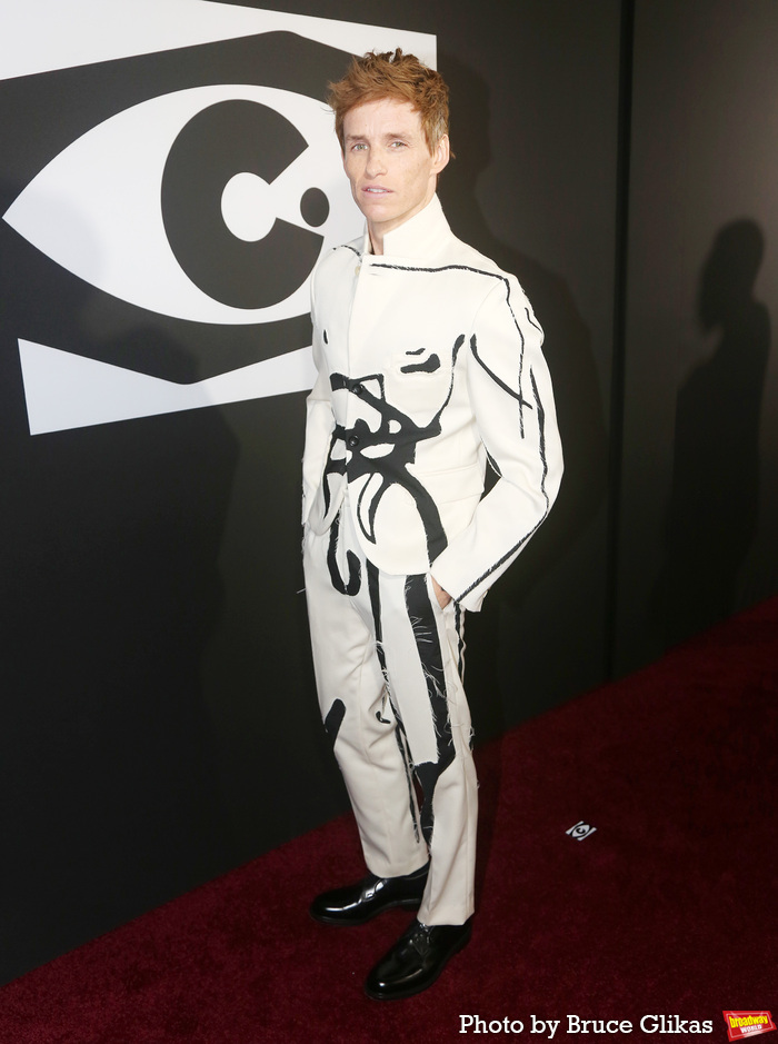 Photos: CABARET Cast Serves Double the Red Carpet Looks on Opening Weekend Image