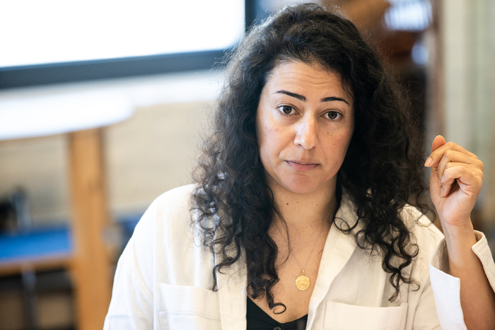 Photos: See Sandra Oh & More in Rehearsals for THE WELKIN Image